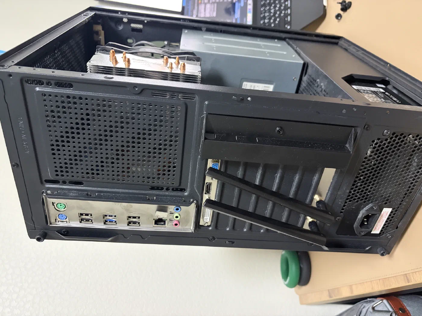 Серверная платформа HUANANZHI X99 BD4 с Xeon E5-2680 v4 Внутренности сервера